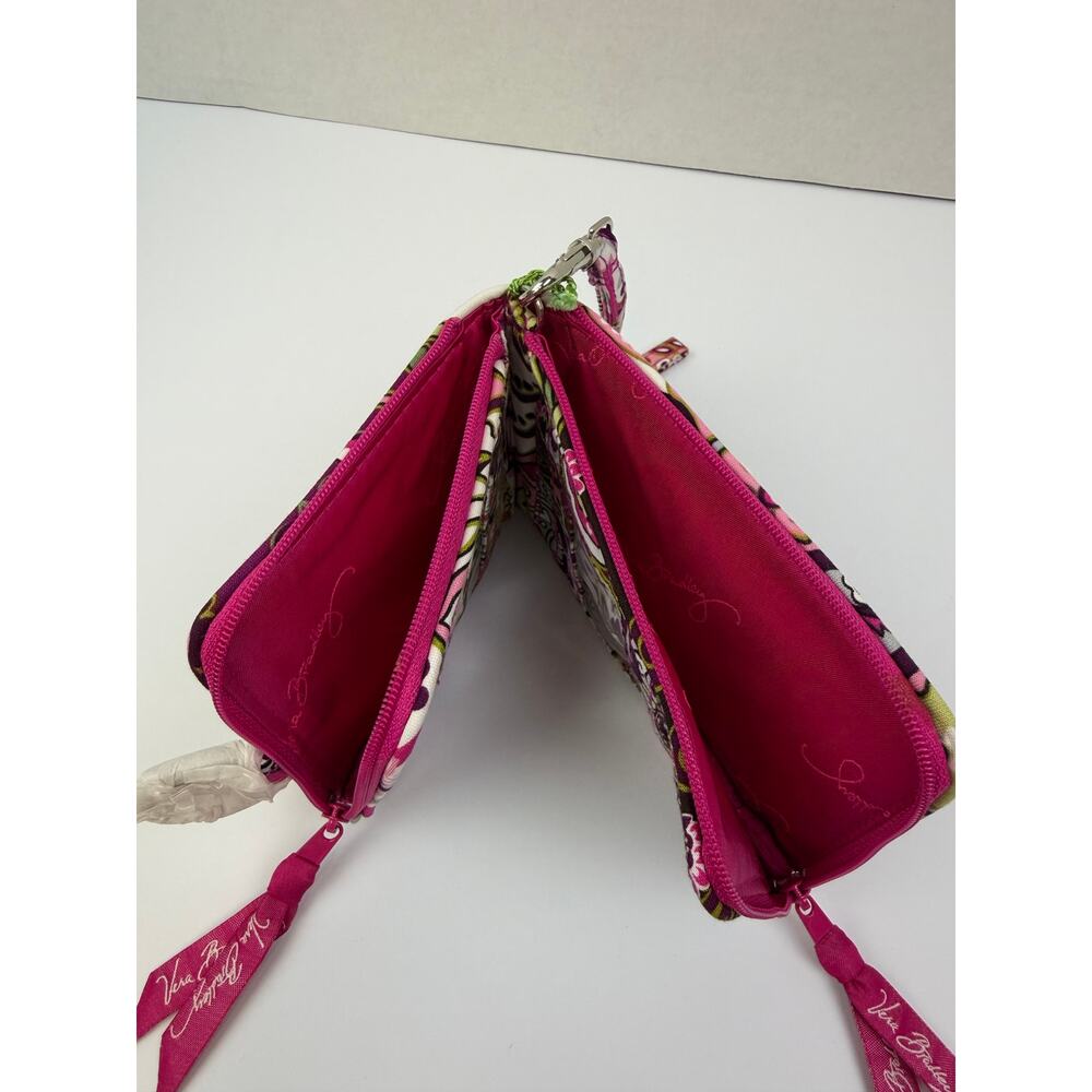 Vera‎ Bradley Very Berry Paisley Wallet Cosmetic Case Wristlet – NWT - Picture 4 of 6